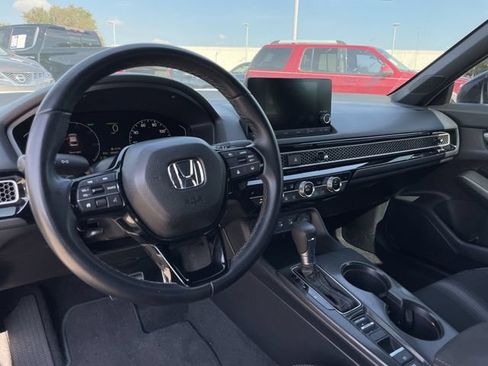 Used 2025 Honda Civic Sport image 10