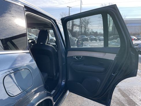 Used 2025 Volvo XC90 B6 Plus image 16