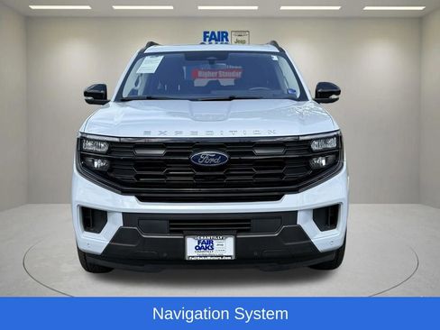 Used 2025 Ford Expedition Max Active AWD/4WD image 3