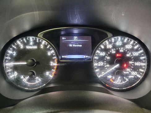 Used 2017 Nissan Pathfinder SV image 23