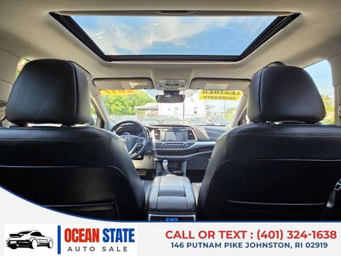 Used 2017 Toyota Highlander XLE AWD/4WD image 15