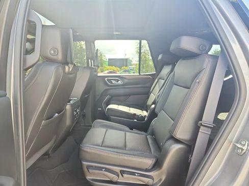 Used 2021 Chevrolet Tahoe High Country w/ Premium Package RWD image 9