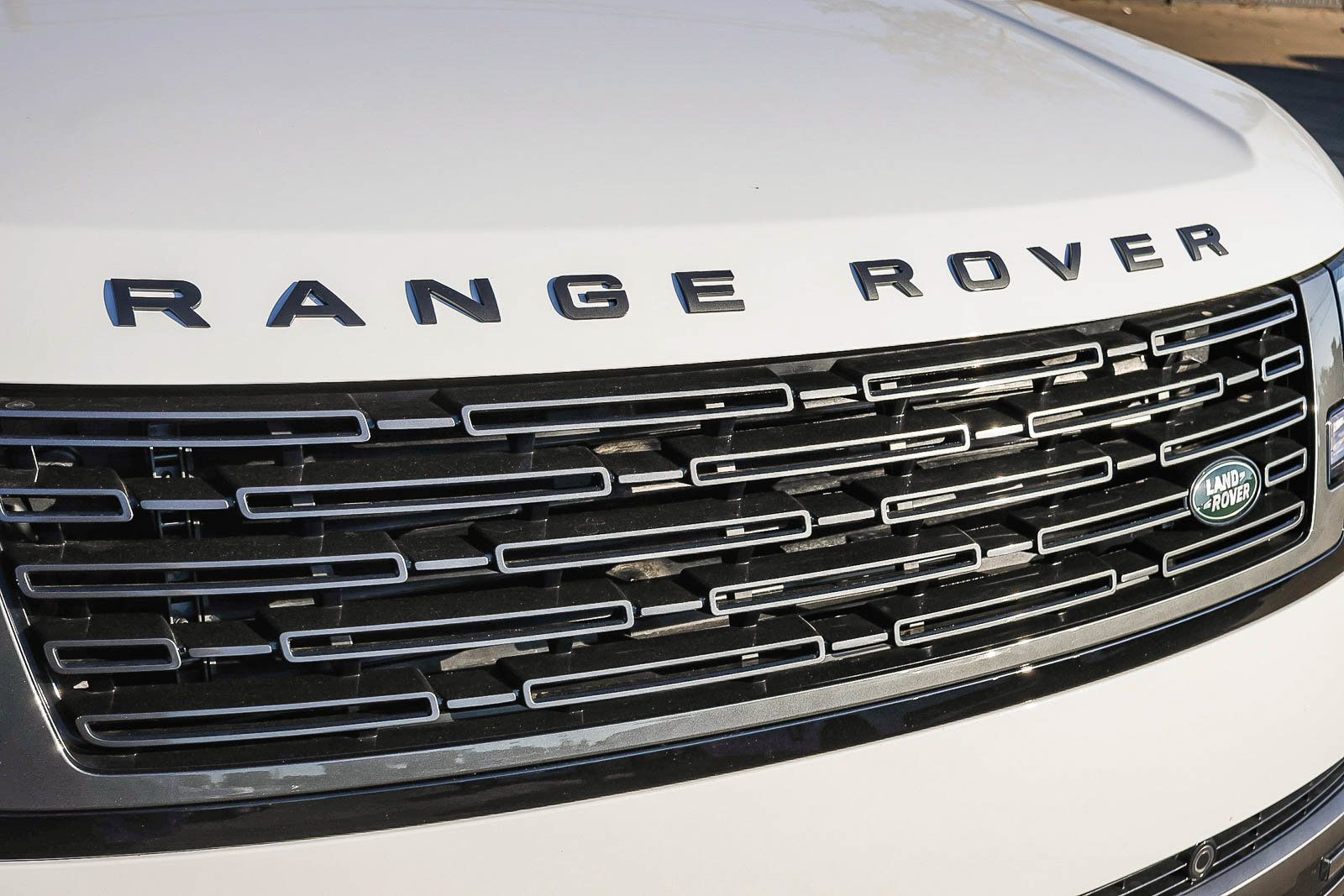 New 2026 Land Rover Range Rover SE AWD/4WD image 16