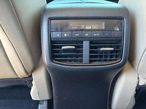 Used 2018 MAZDA CX-9 Touring w/ Touring Premium Package FWD image 20