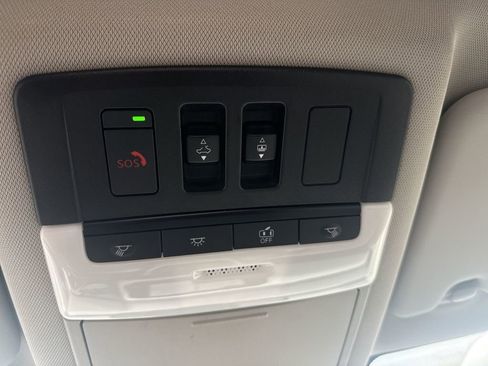 Used 2023 Nissan Rogue SL w/ SL Premium Package image 36