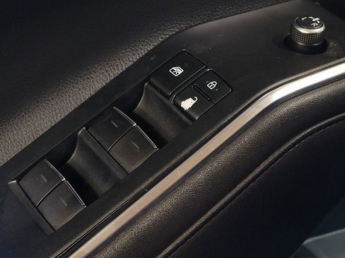 Used 2020 Toyota Highlander Limited image 27