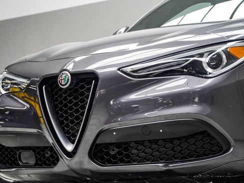 Used 2023 Alfa Romeo Stelvio Ti Lusso w/ Quick Order Package 22X Lusso AWD/4WD image 2