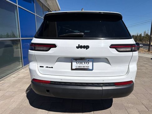 Used 2023 Jeep Grand Cherokee L Laredo AWD/4WD image 6