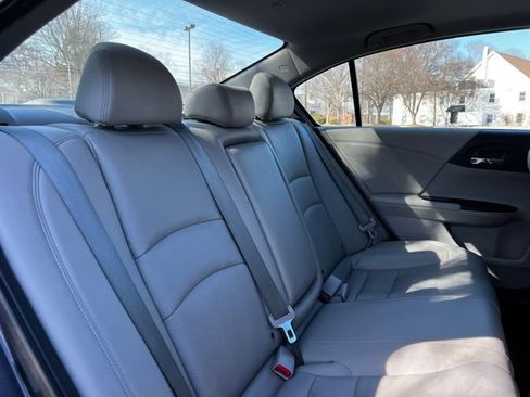 Used 2015 Honda Accord EX-L image 22
