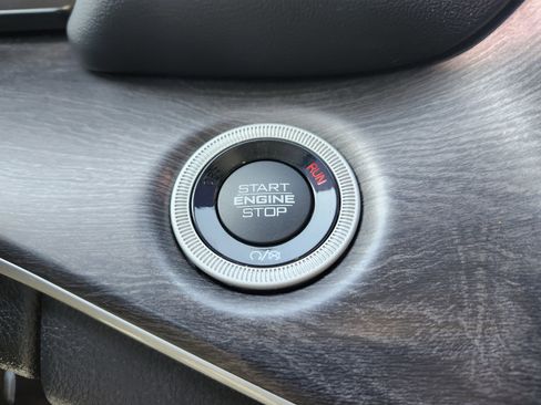 Used 2021 Jeep Grand Cherokee L Limited w/ Trailer Tow Group (B) image 9