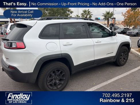 Used 2022 Jeep Cherokee Trailhawk w/ Comfort/Convenience Group image 5