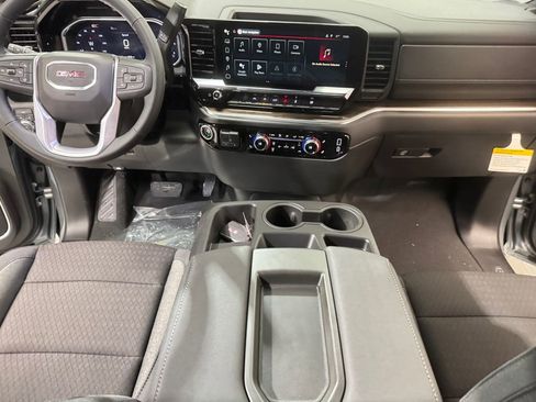 New 2026 GMC Sierra 1500 Elevation image 9