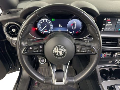 Used 2024 Alfa Romeo Stelvio Ti image 18