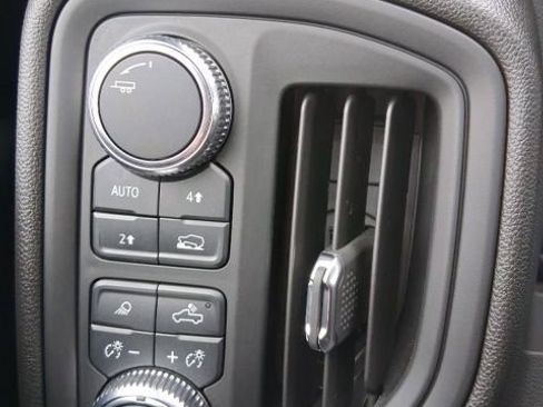 Used 2025 GMC Sierra 1500 Pro w/ Pro Value Package image 19