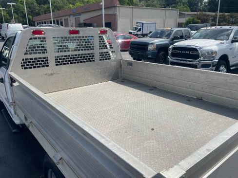 Used 2022 Ford F250 XL w/ Power Equipment Group RWD image 17