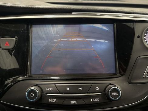 Used 2017 Buick Envision Essence image 8