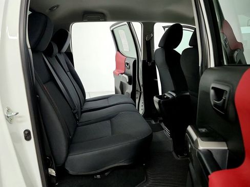 Certified 2023 Toyota Tacoma SR5 AWD/4WD image 34
