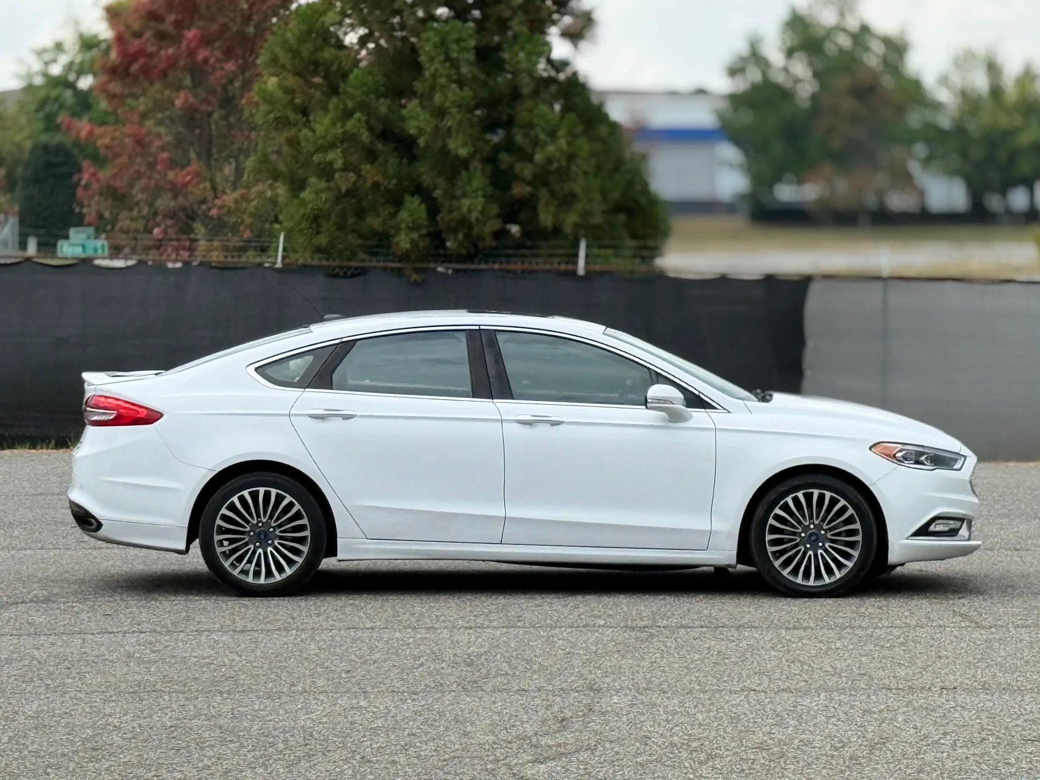 Used 2018 Ford Fusion Titanium AWD/4WD image 7