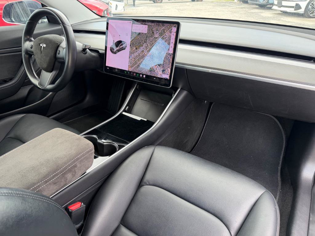 Used 2018 Tesla Model 3 Long Range AWD/4WD image 17
