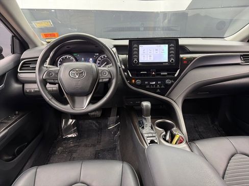 Used 2024 Toyota Camry SE w/ Convenience Package image 7