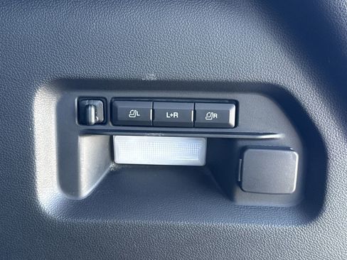 Used 2023 Ford Explorer ST w/ Equipment Group 401A AWD/4WD image 19