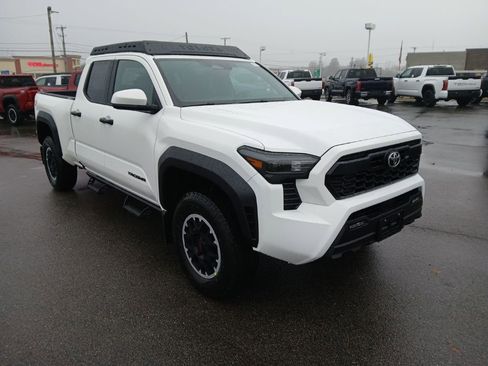 New 2025 Toyota Tacoma TRD Off-Road image 1