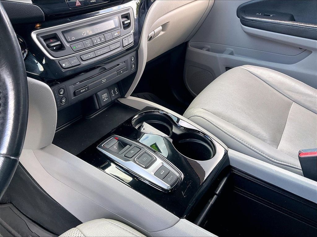 Used 2016 Honda Pilot Elite image 20