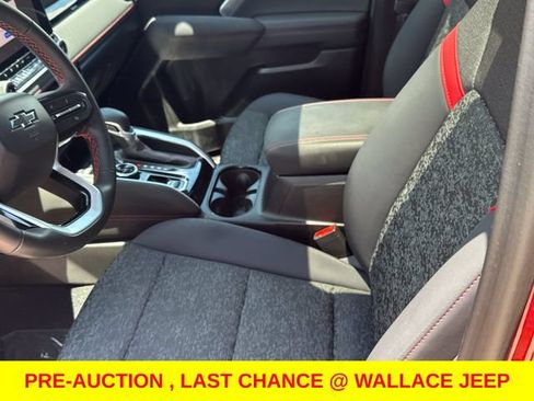 Used 2024 Chevrolet Colorado Z71 w/ Z71 Convenience Package 2 AWD/4WD image 17