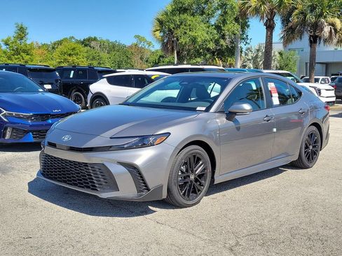 New 2026 Toyota Camry SE w/ Convenience Package FWD image 7