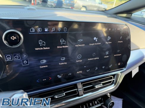 New 2026 Chevrolet Equinox EV LT image 11