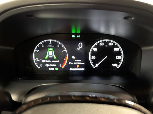Used 2025 Honda HR-V Sport image 30