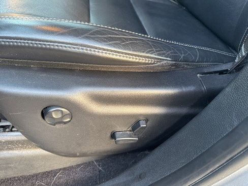 Used 2017 Jeep Grand Cherokee Limited image 18