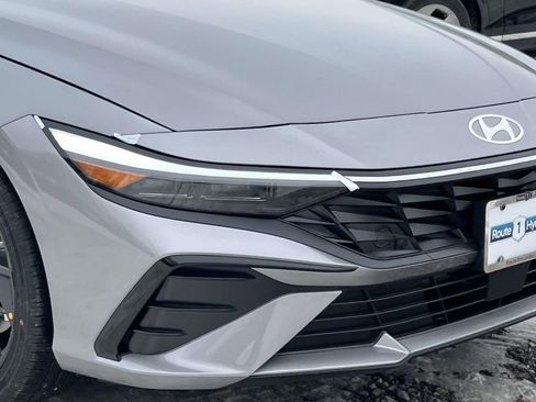 New 2026 Hyundai Elantra SEL Sport Premium FWD image 7