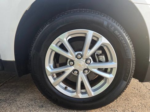Used 2017 Chevrolet Equinox LS image 56