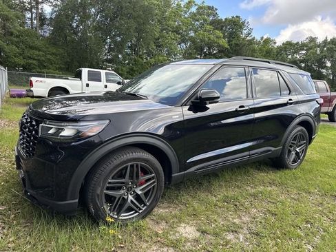 Used 2025 Ford Explorer ST-Line w/ Premium Package AWD/4WD image 11