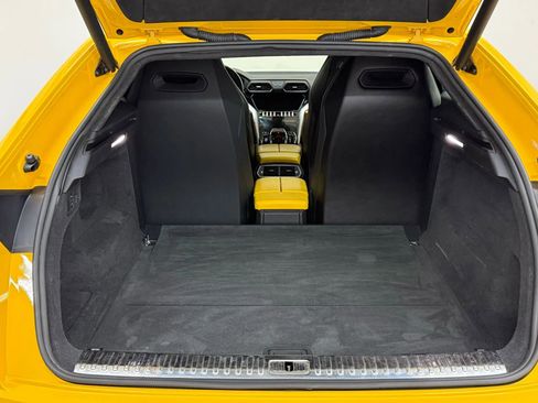 Used 2020 Lamborghini Urus image 40