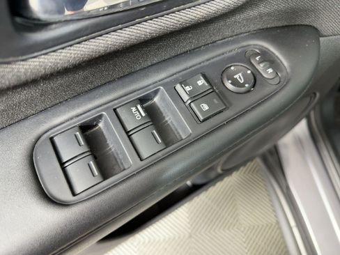 Used 2022 Honda HR-V LX image 21