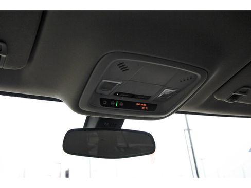 Used 2021 Chevrolet Traverse LS FWD image 25