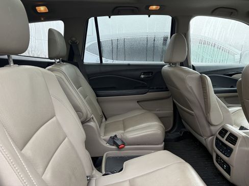 Used 2017 Honda Pilot Elite image 11