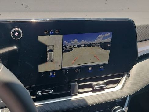New 2026 Chevrolet Equinox LT w/ Safety and Technology Package FWD image 25