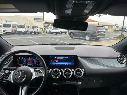 Used 2025 Mercedes-Benz GLA 250 4MATIC image 34