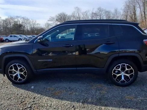 Certified 2024 Jeep Compass Limited image 5