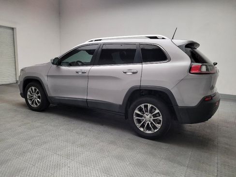 Used 2019 Jeep Cherokee Latitude Plus w/ Comfort/Convenience Group FWD image 3