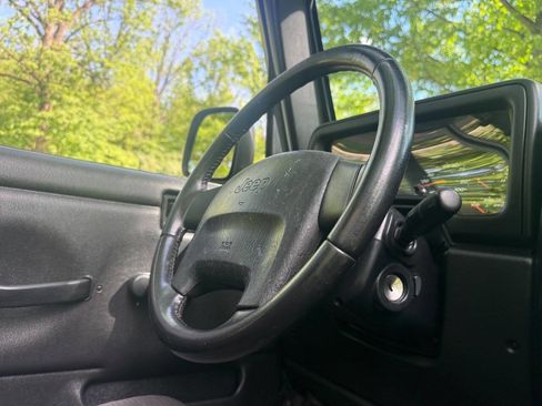 Used 2003 Jeep Wrangler SE AWD/4WD image 41