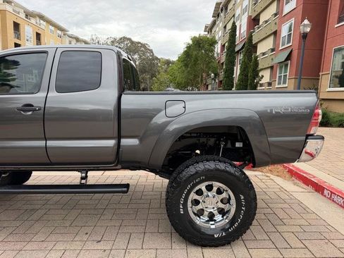 Used 2013 Toyota Tacoma PreRunner w/ TRD Off-Road Pkg RWD image 24