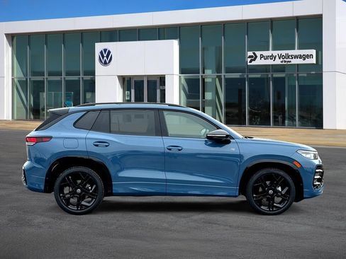 New 2026 Volkswagen Tiguan SE R-Line FWD image 9