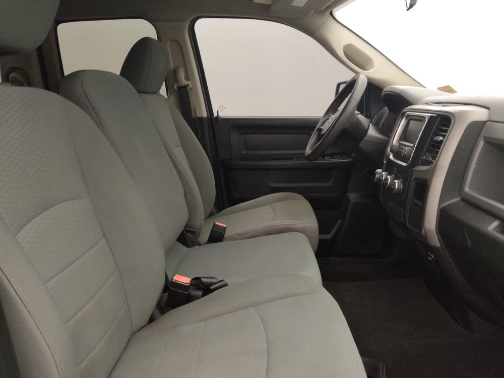 Used 2017 RAM 1500 Express RWD image 21