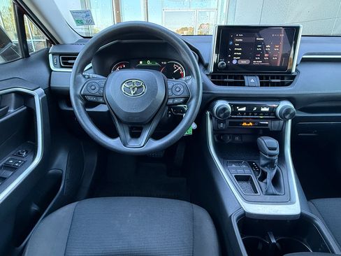 Used 2023 Toyota RAV4 LE image 22
