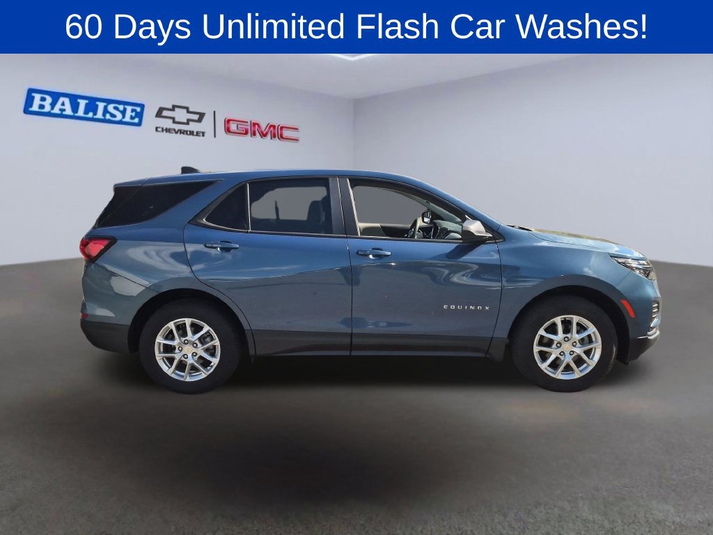 Used 2024 Chevrolet Equinox LS w/ LS Convenience Package AWD/4WD image 2