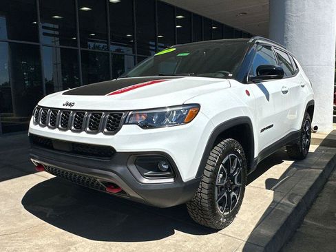 New 2026 Jeep Compass Trailhawk AWD/4WD image 8